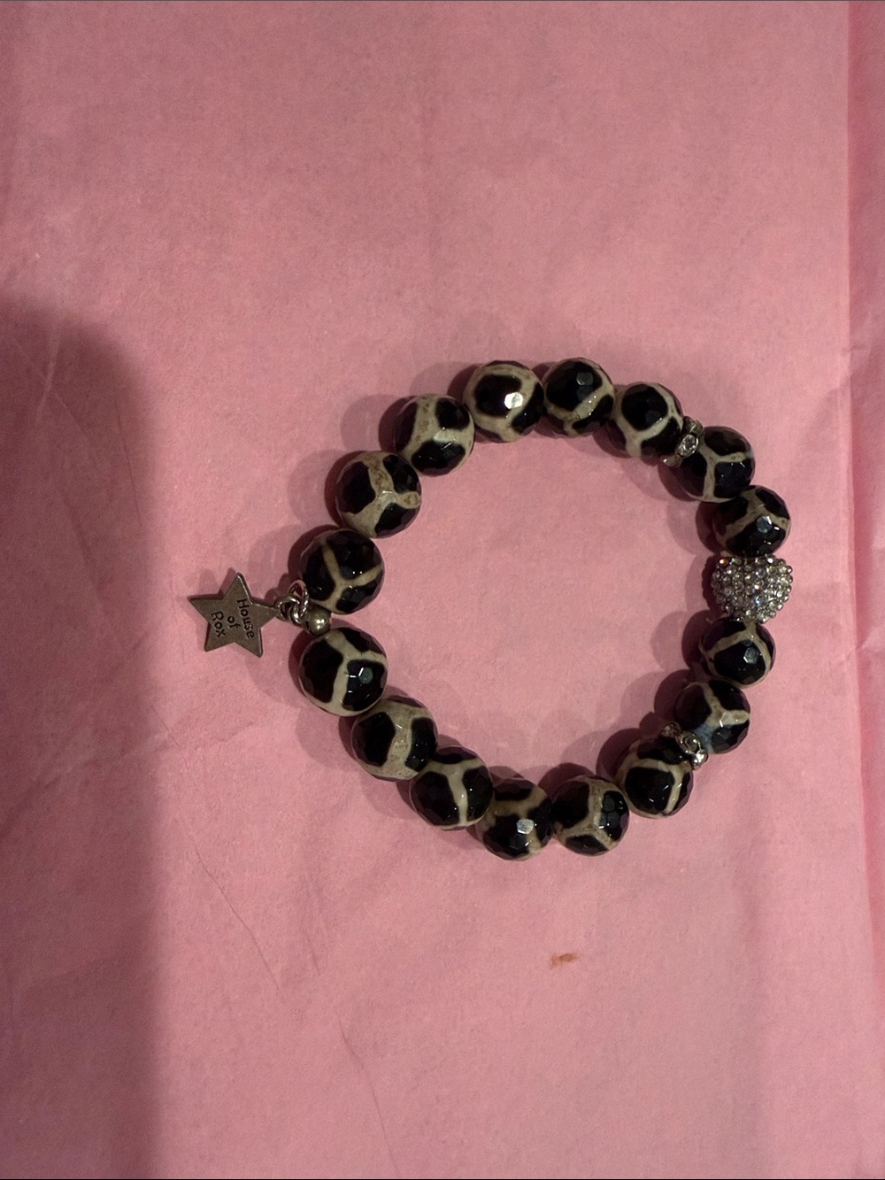 Sparkling Heart Bead Stretch Bracelet in Black and Ivory animal pattern